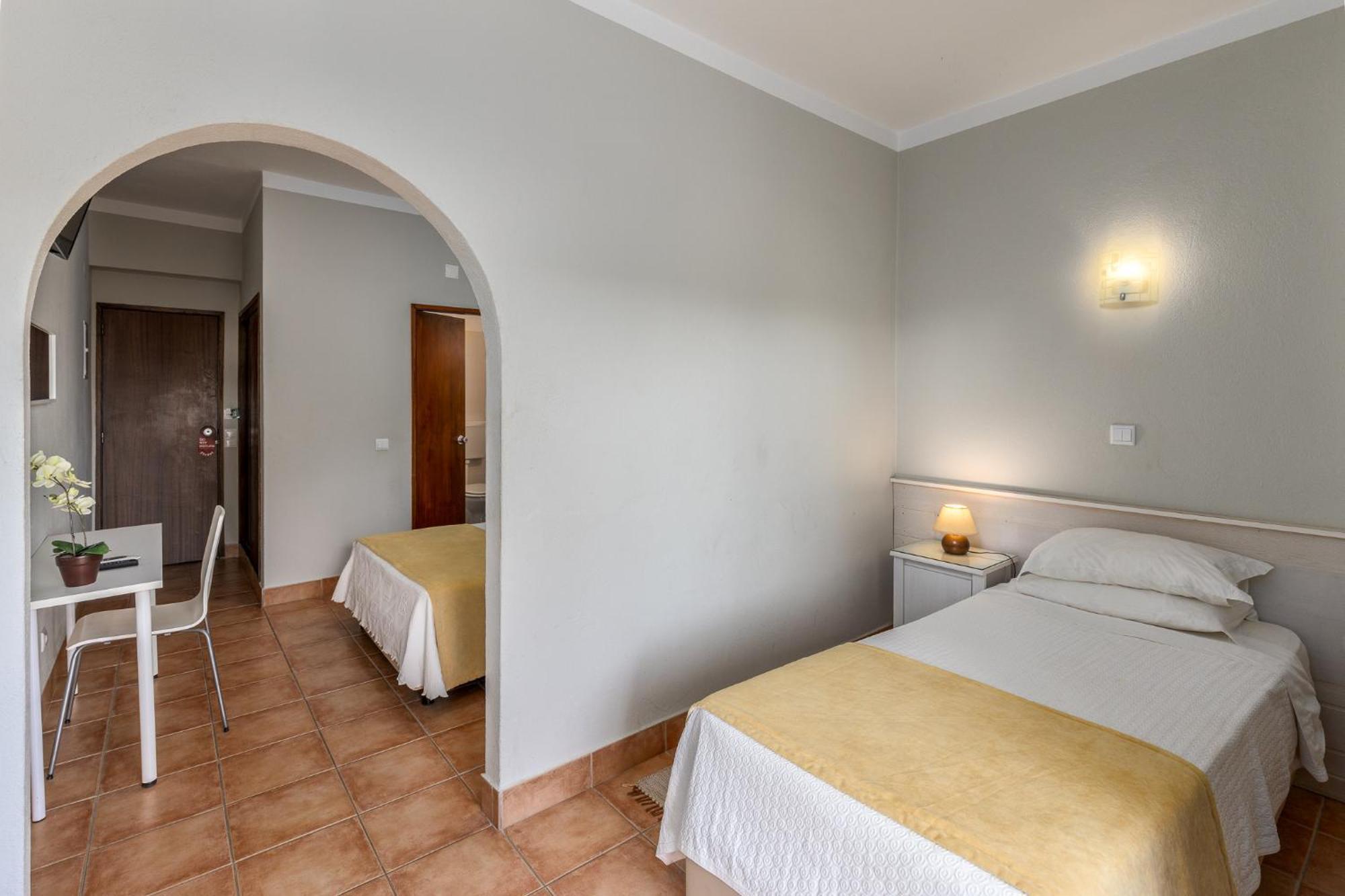 Guest House Oliveira Boliqueime Bagian luar foto