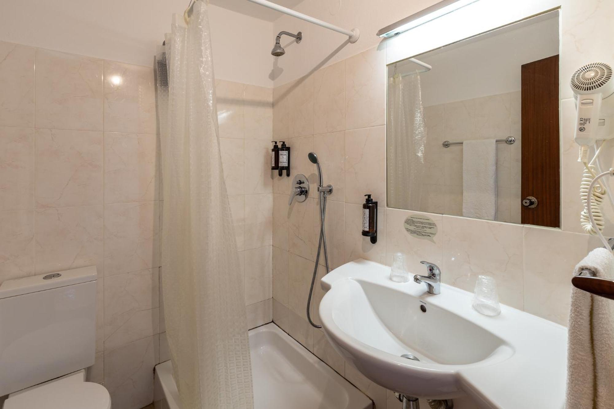 Guest House Oliveira Boliqueime Bagian luar foto